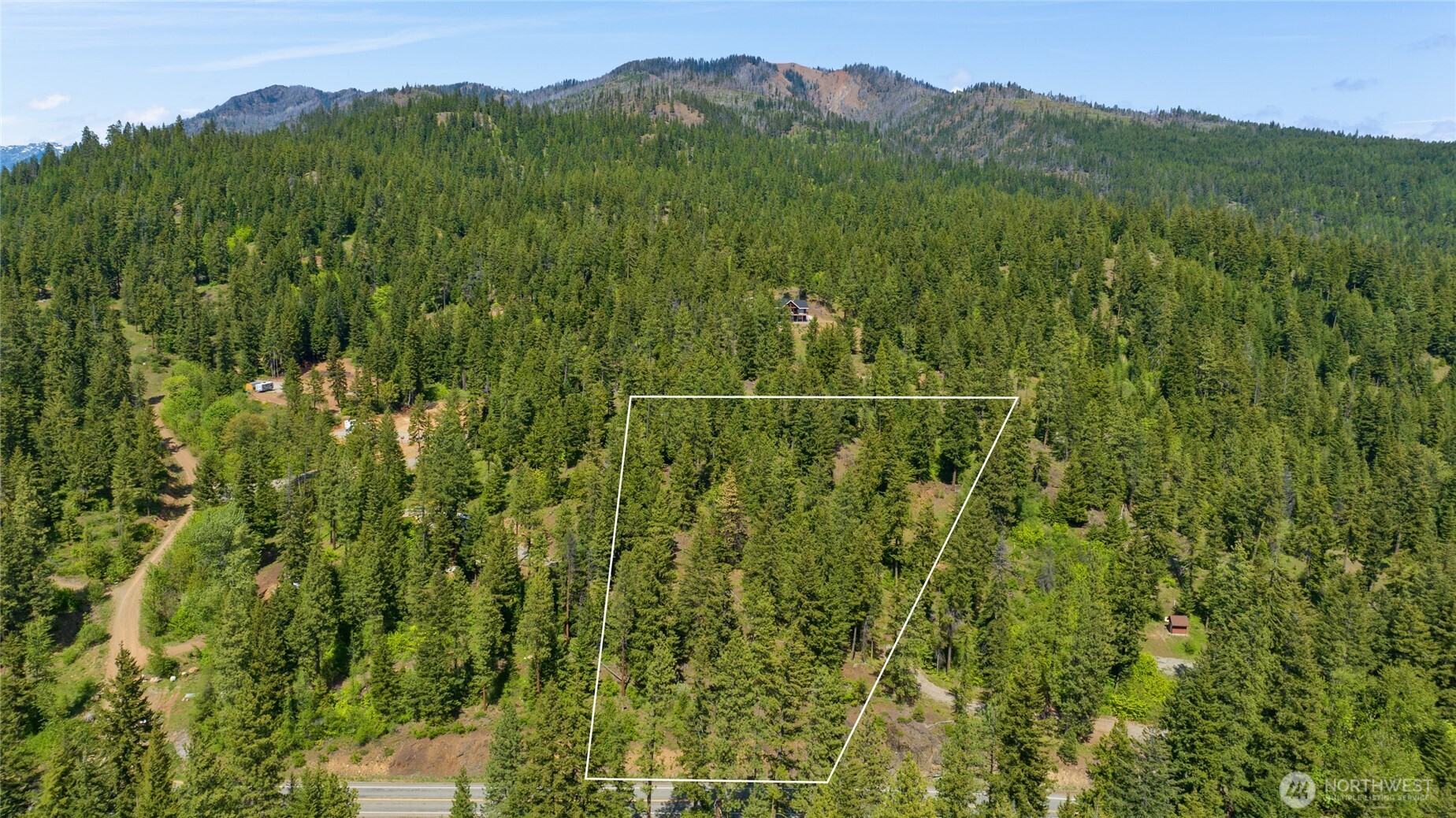11 Salmon La Sac Highway Property Photo 4