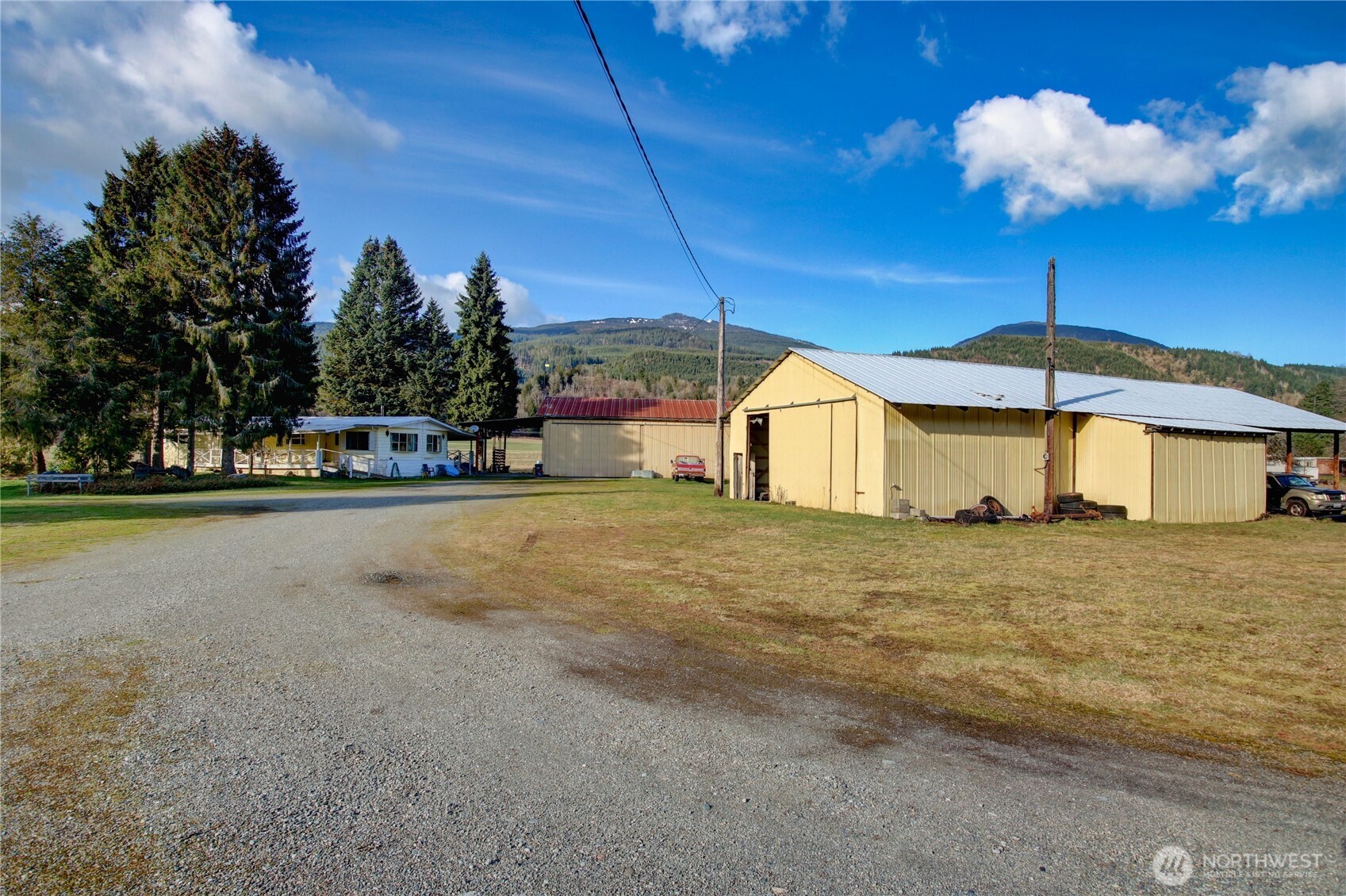 40905 Challenger Road Property Photo