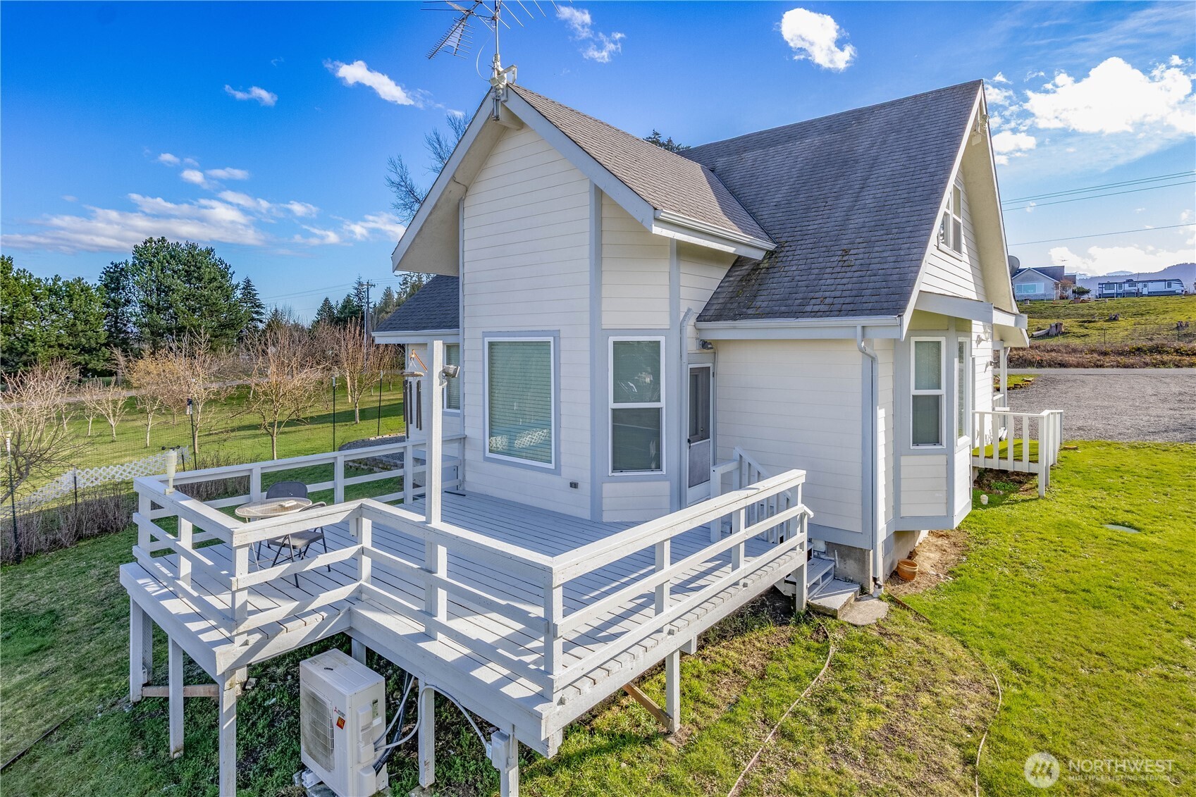 2171 Atterberry Road Property Photo 8