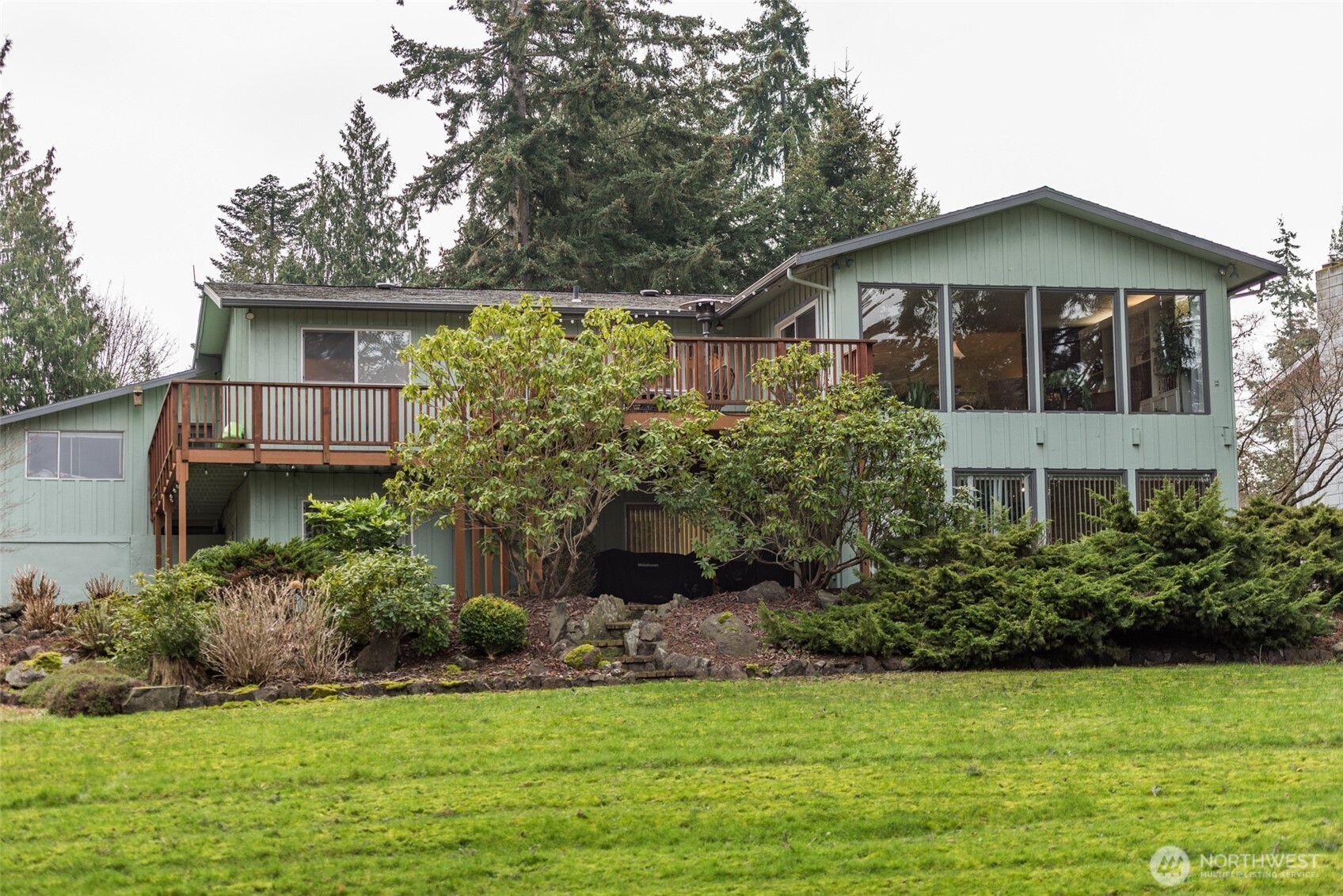 136 Sunset Place Property Photo