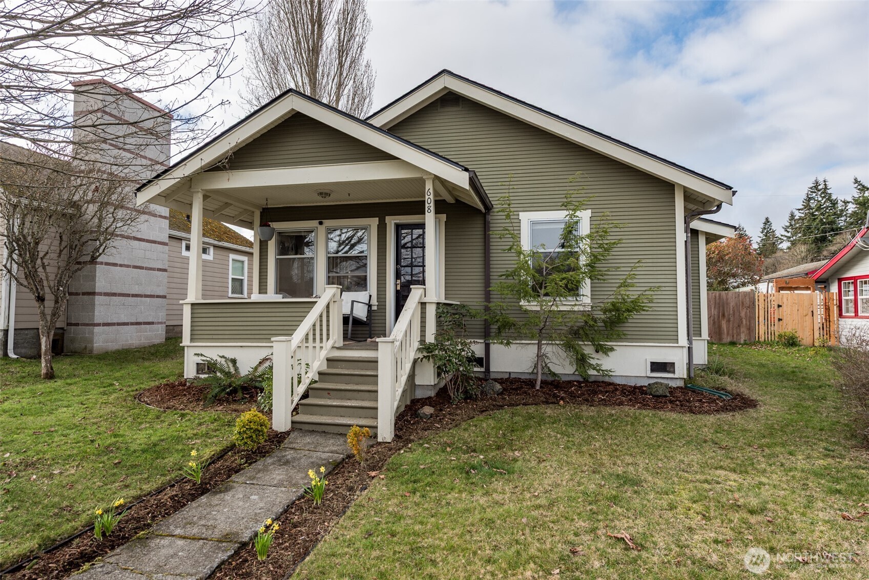 608 W 9th Street Property Photo