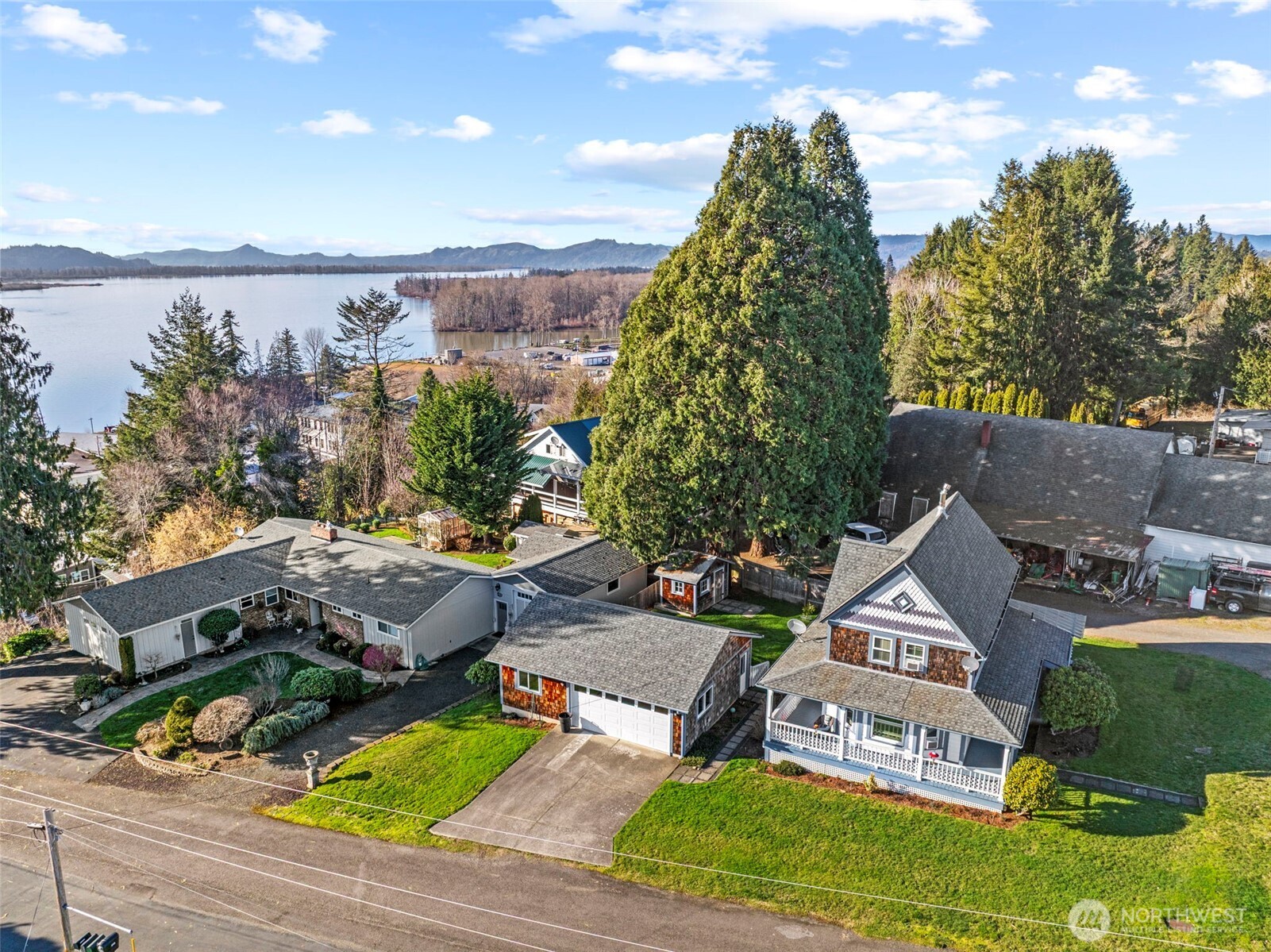 295 Angle Street Property Photo