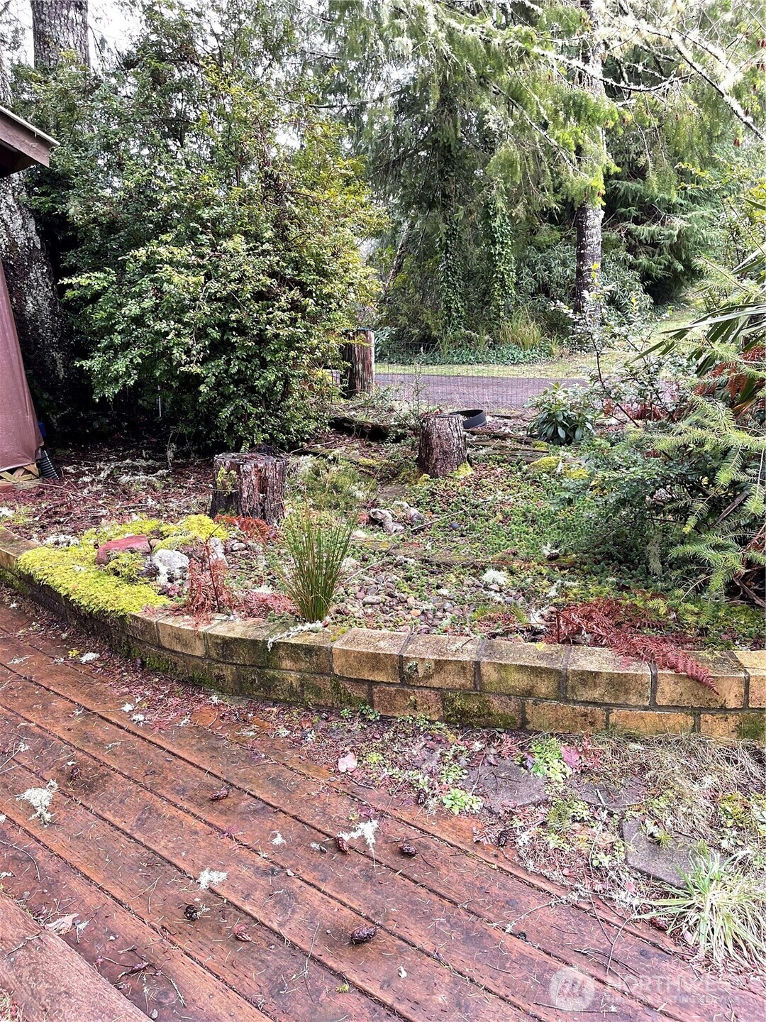 21803 Birch Place Property Photo 3