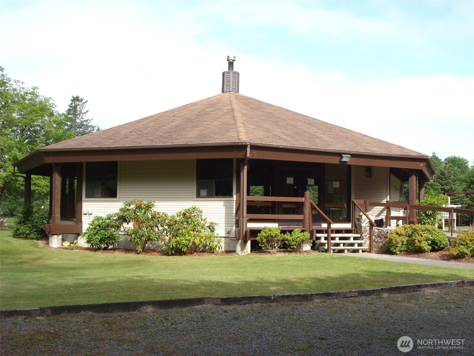 21803 Birch Place Property Photo 10