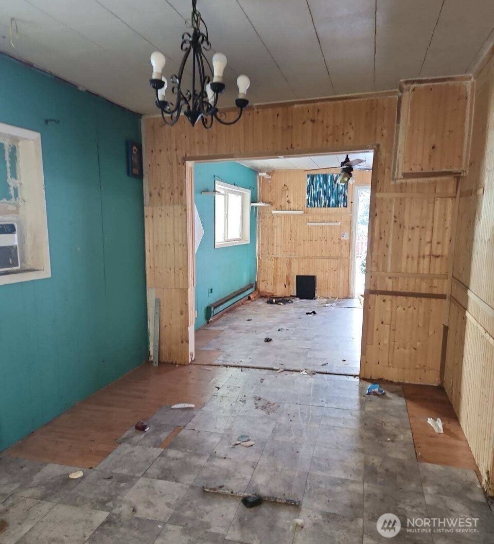 320 Queen Avenue Property Photo 10