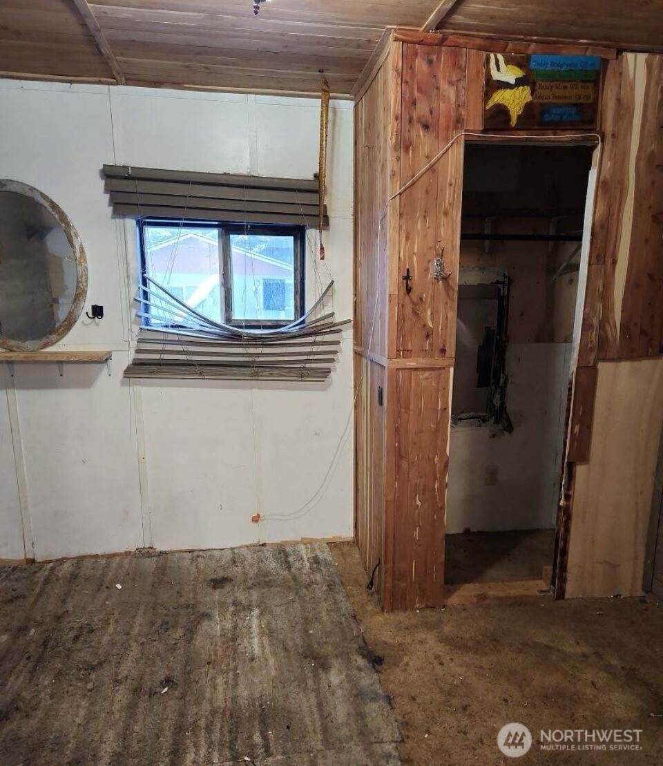 320 Queen Avenue Property Photo 11