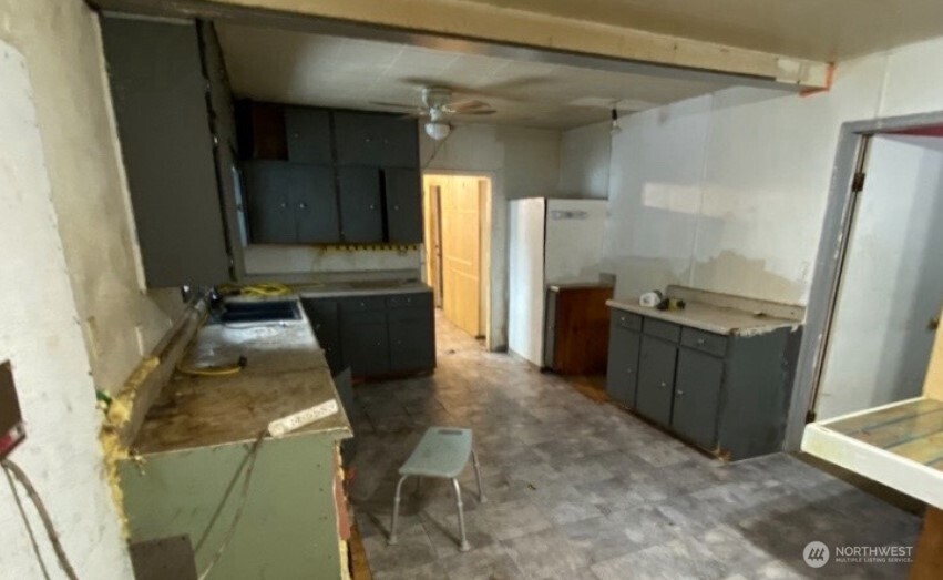 320 Queen Avenue Property Photo 16