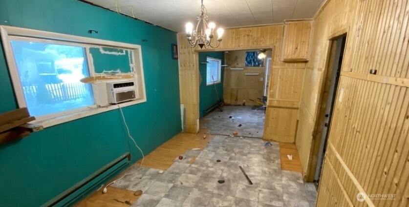 320 Queen Avenue Property Photo 22