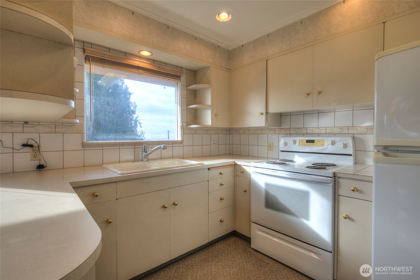 411 Gale Street Property Photo 32