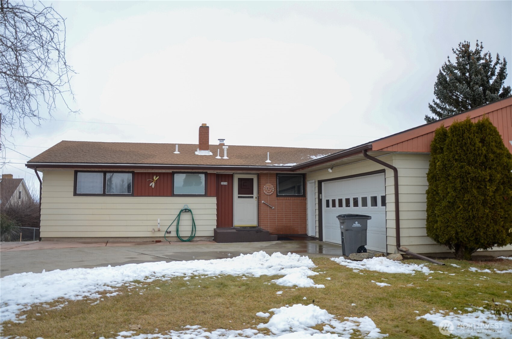 Davenport Snr High Real Estate Listings Main Image