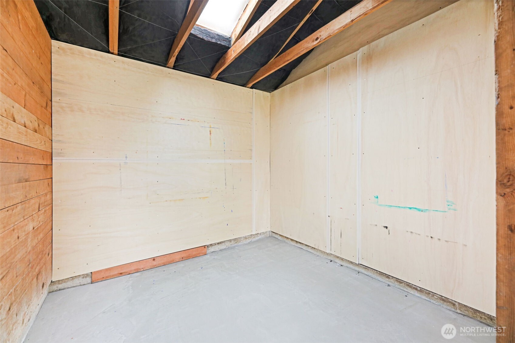 808 1st Street Property Photo 14