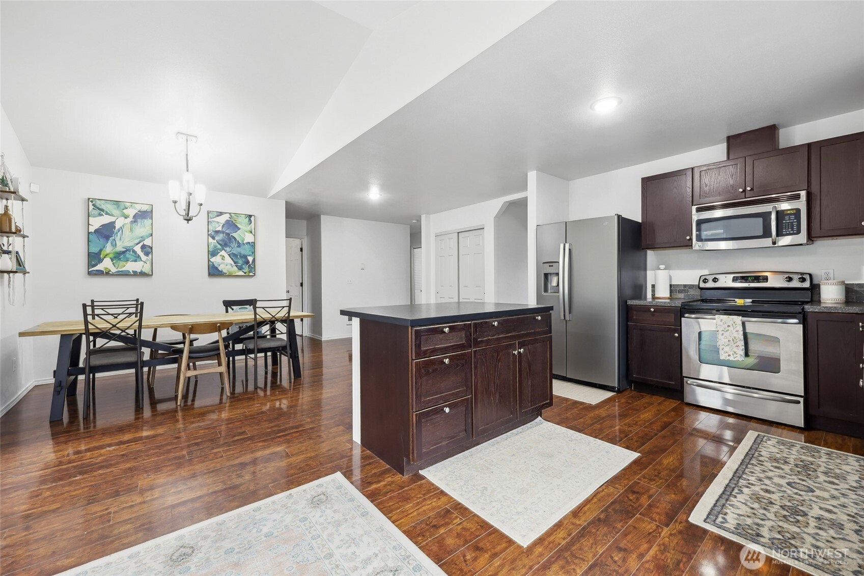 1414 Windsor Avenue Property Photo 8