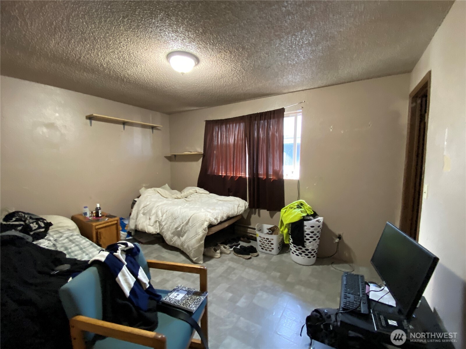900 906 W Heron Street Property Photo 11