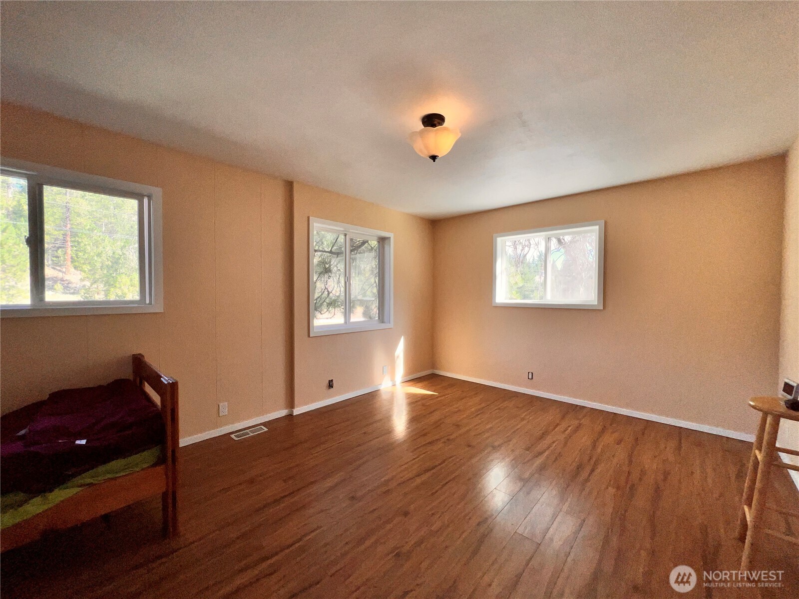 17320 N Highway 21 Property Photo 8