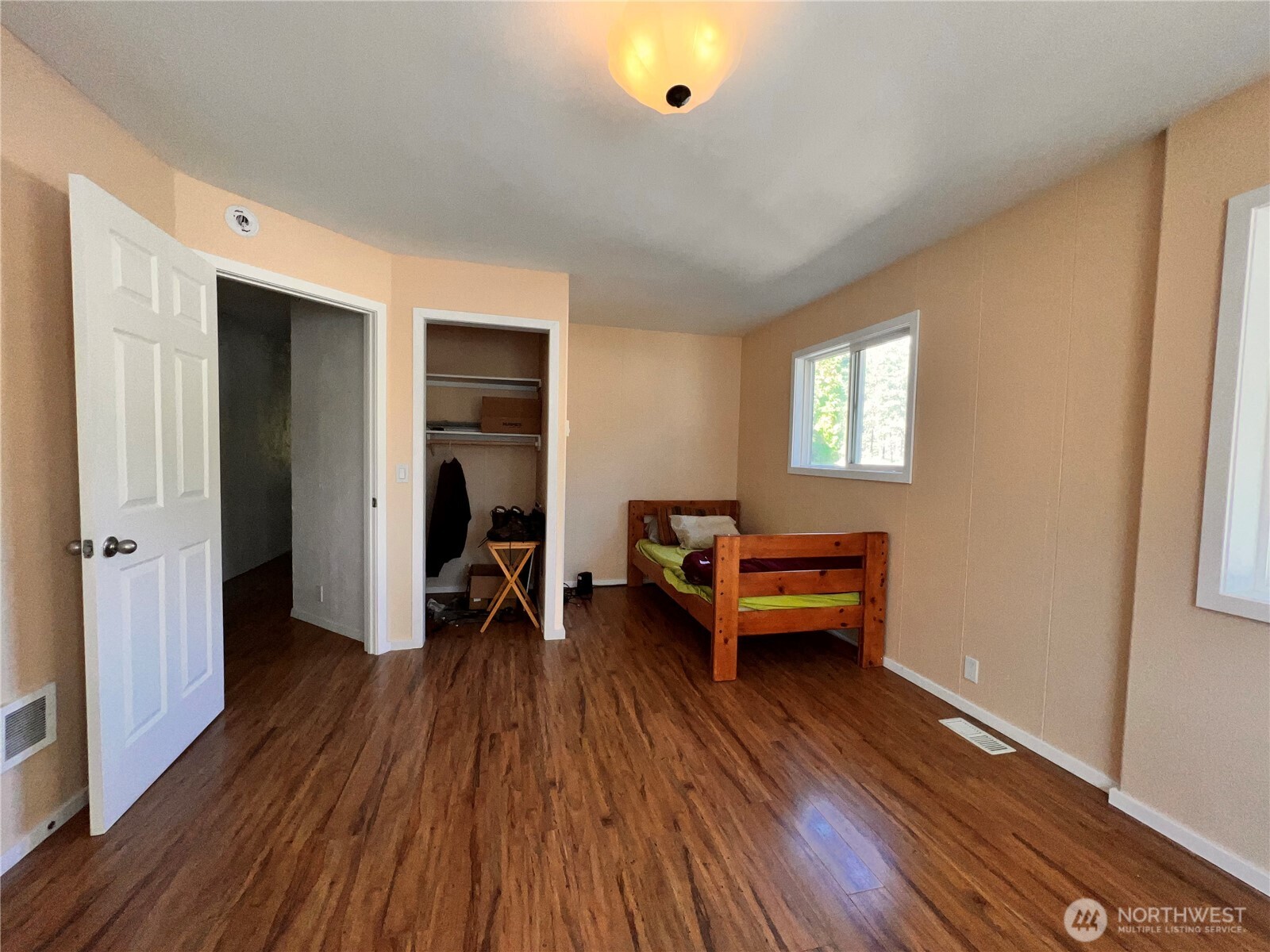 17320 N Highway 21 Property Photo 9