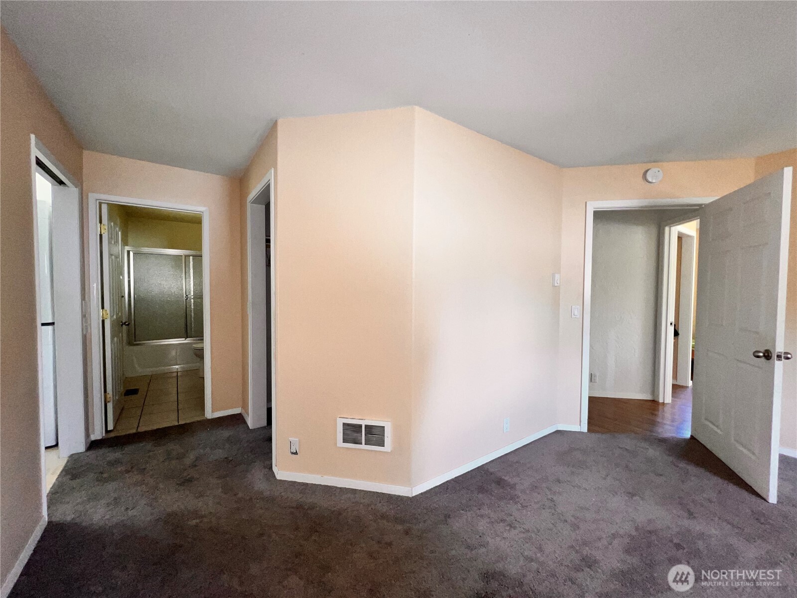 17320 N Highway 21 Property Photo 11