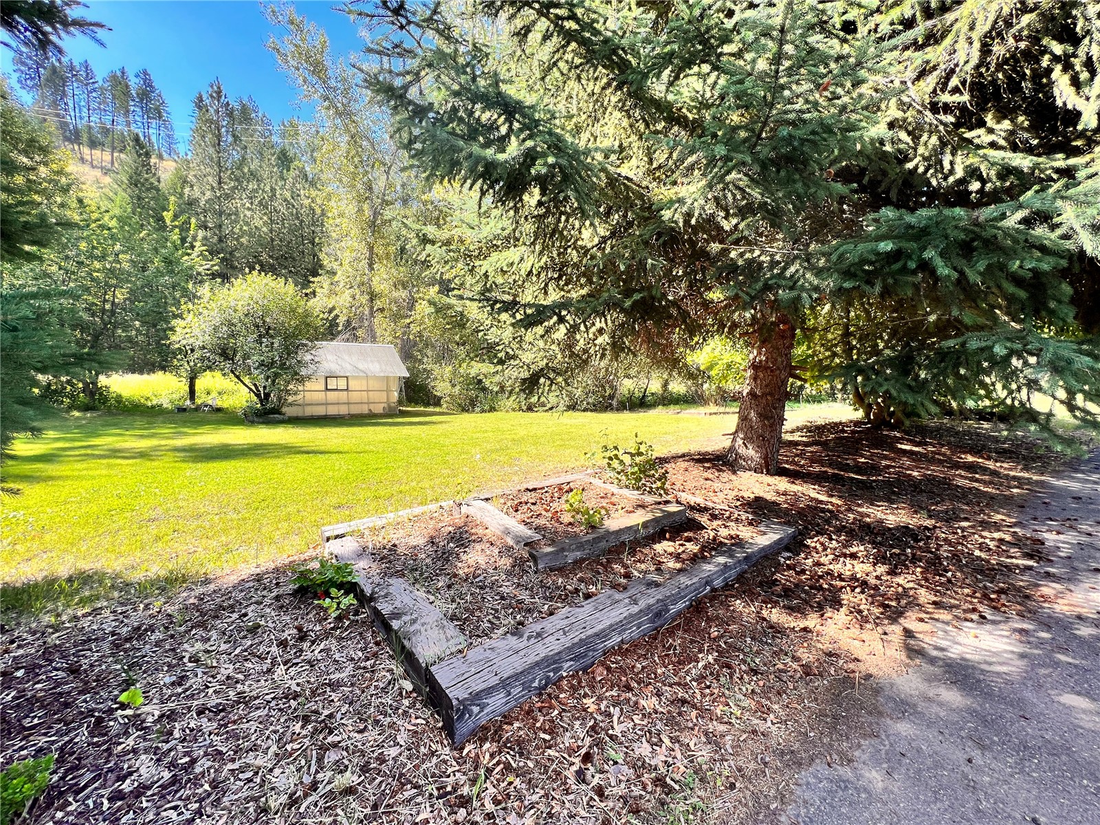 17320 N Highway 21 Property Photo 29