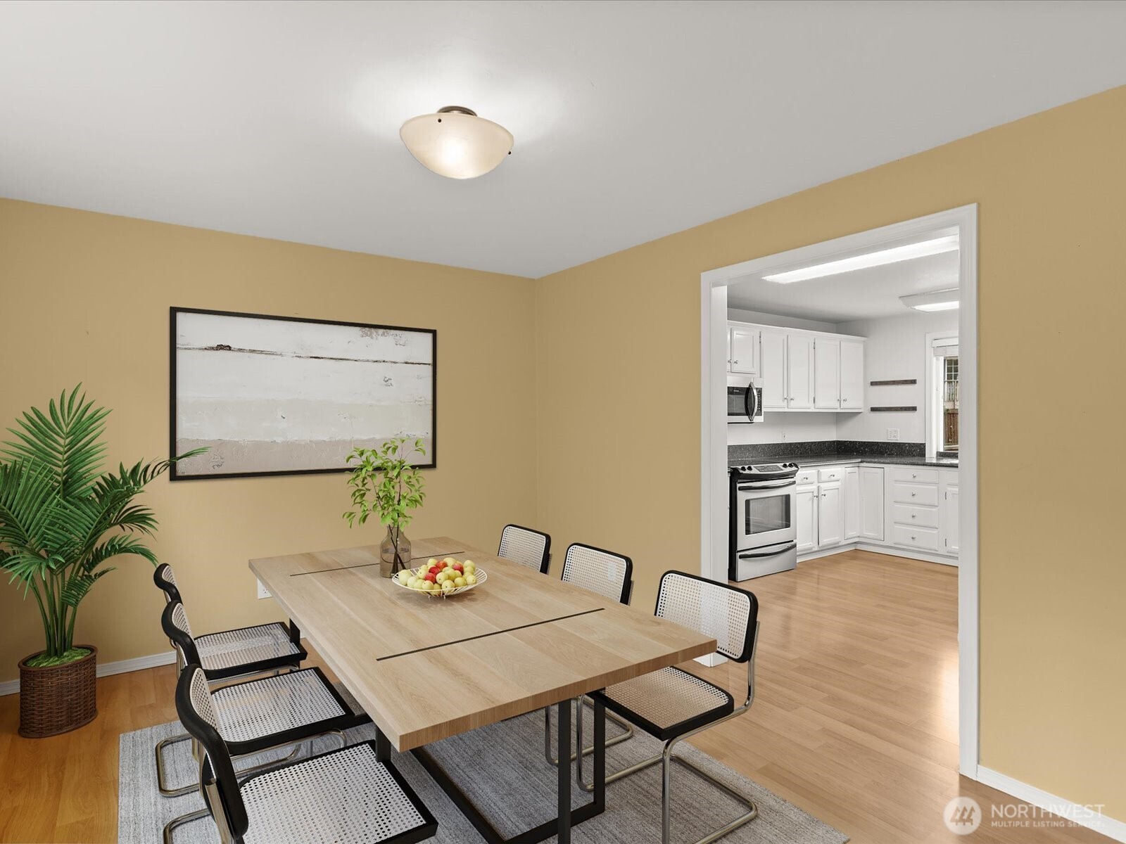 24201 Firdale Ave Property Photo 6