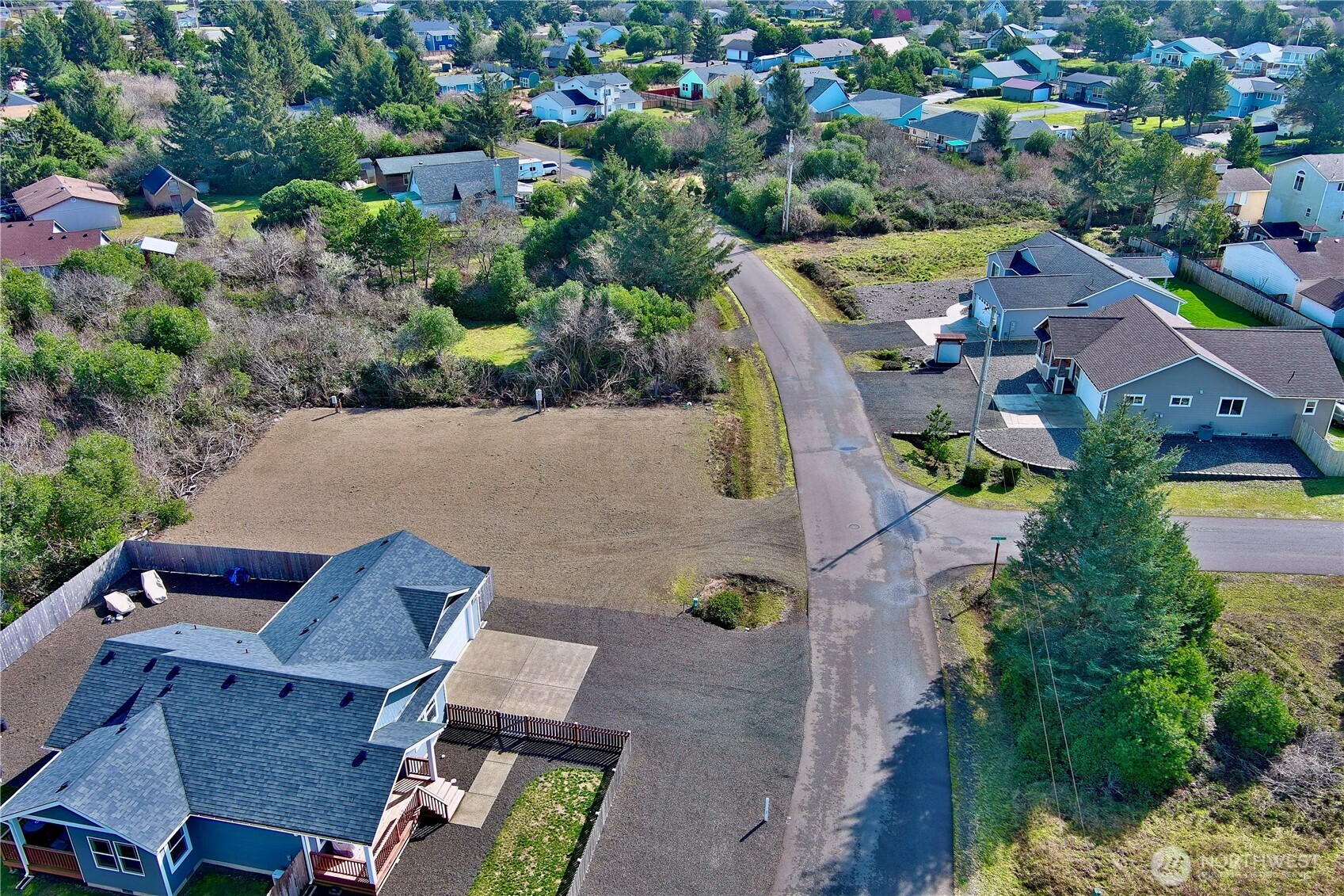 198 N Wynoochee Drive Property Photo 8