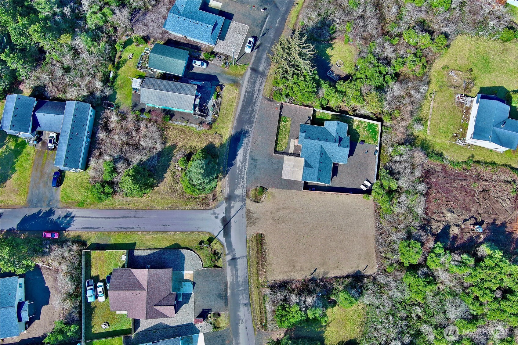 198 N Wynoochee Drive Property Photo 9