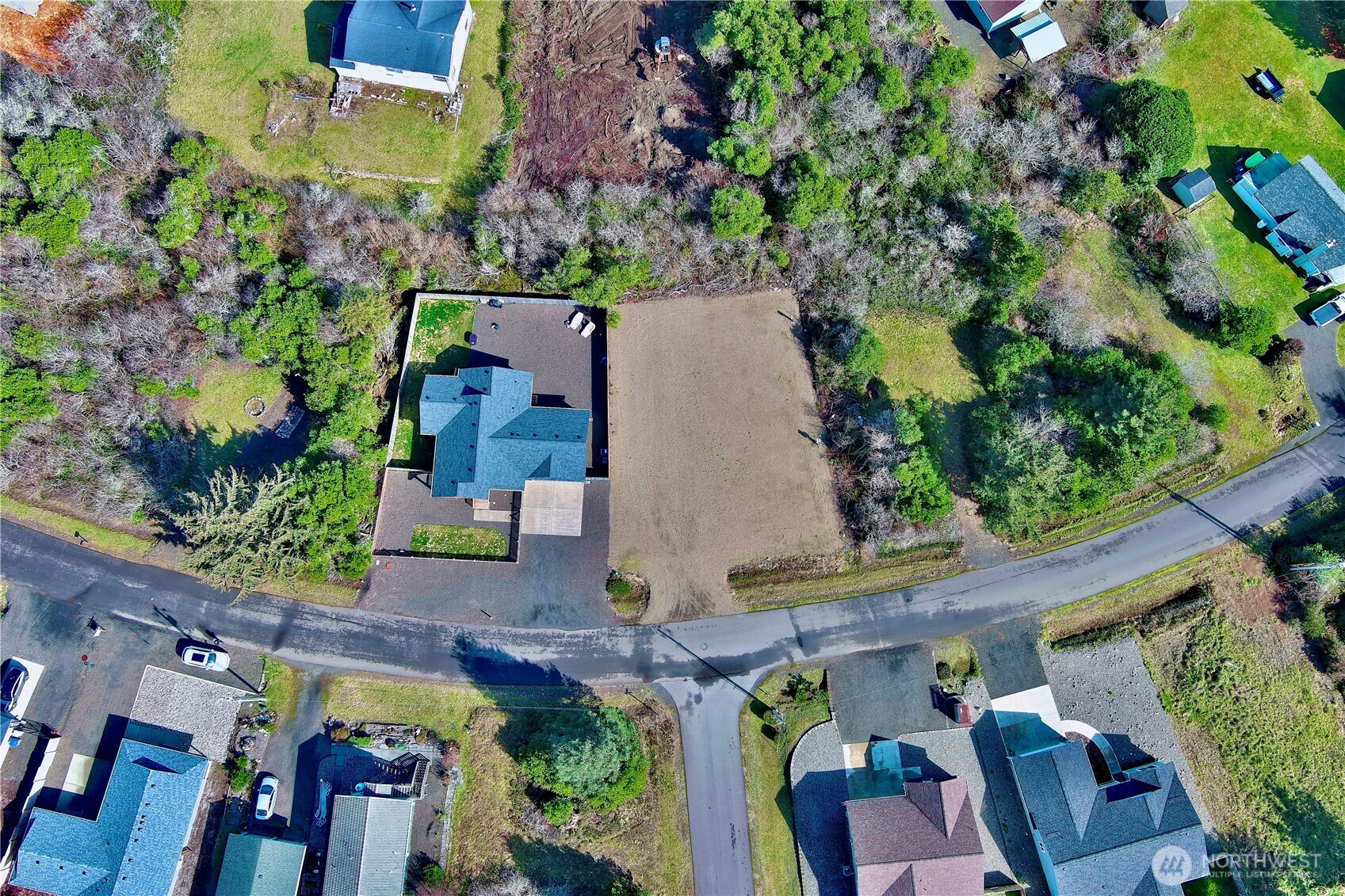 198 N Wynoochee Drive Property Photo 28