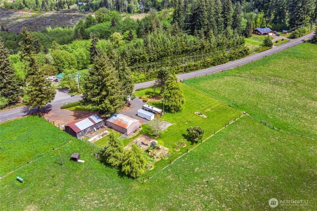 911 Schaffran Road Property Photo