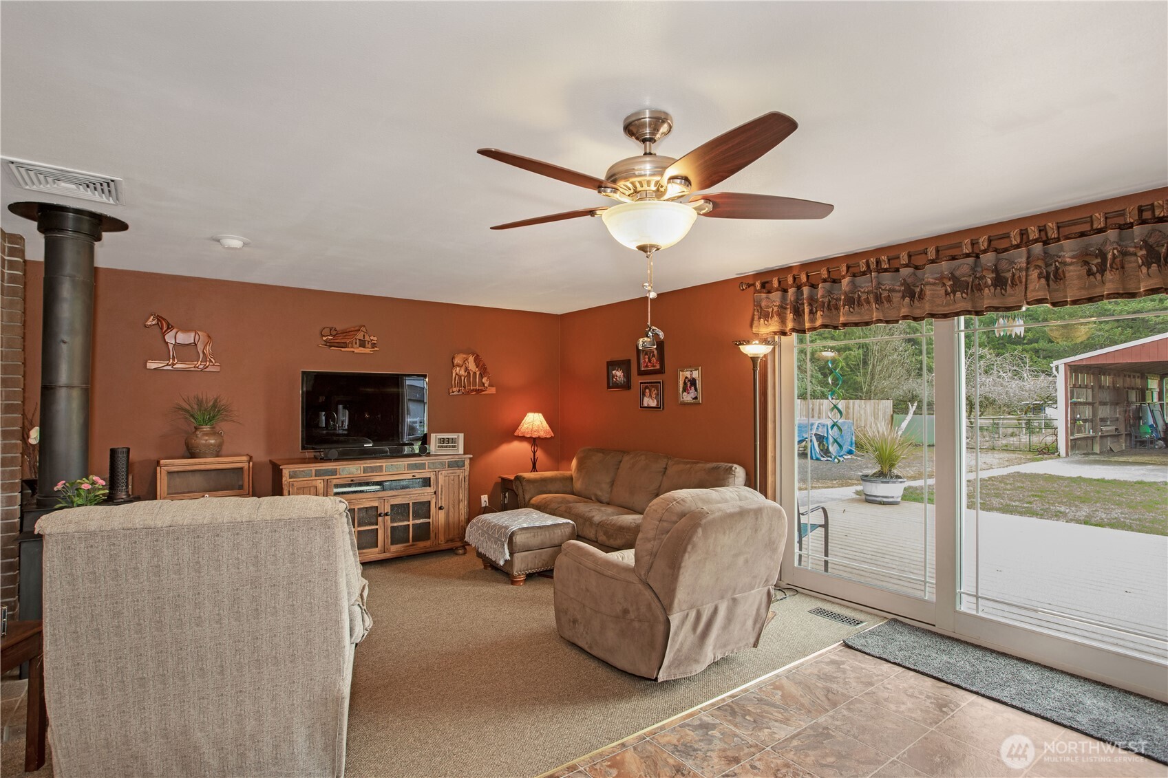 3932 Foxhall Drive Property Photo 9
