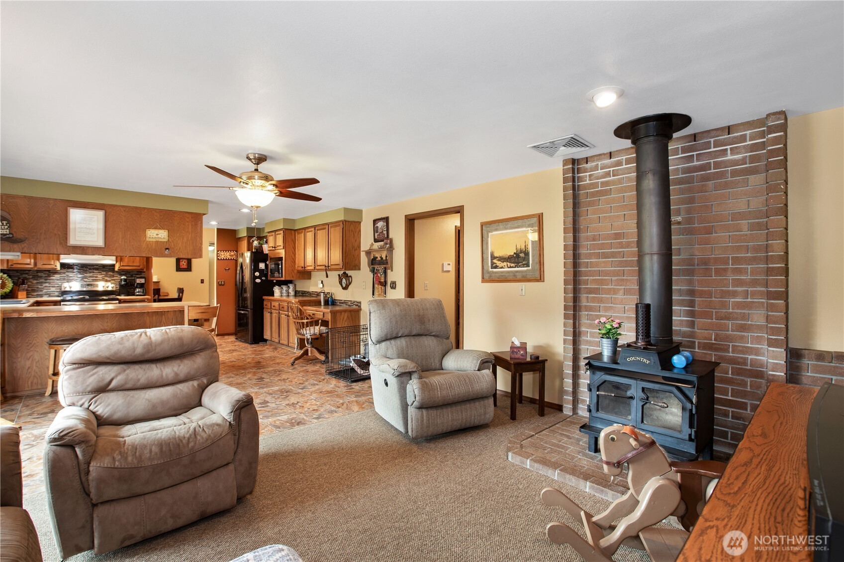3932 Foxhall Drive Property Photo 11