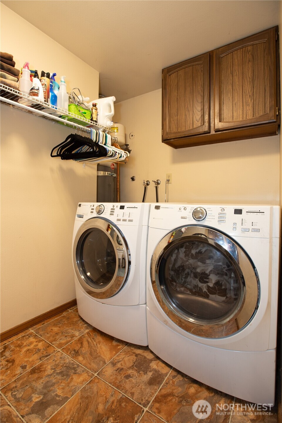 3932 Foxhall Drive Property Photo 14