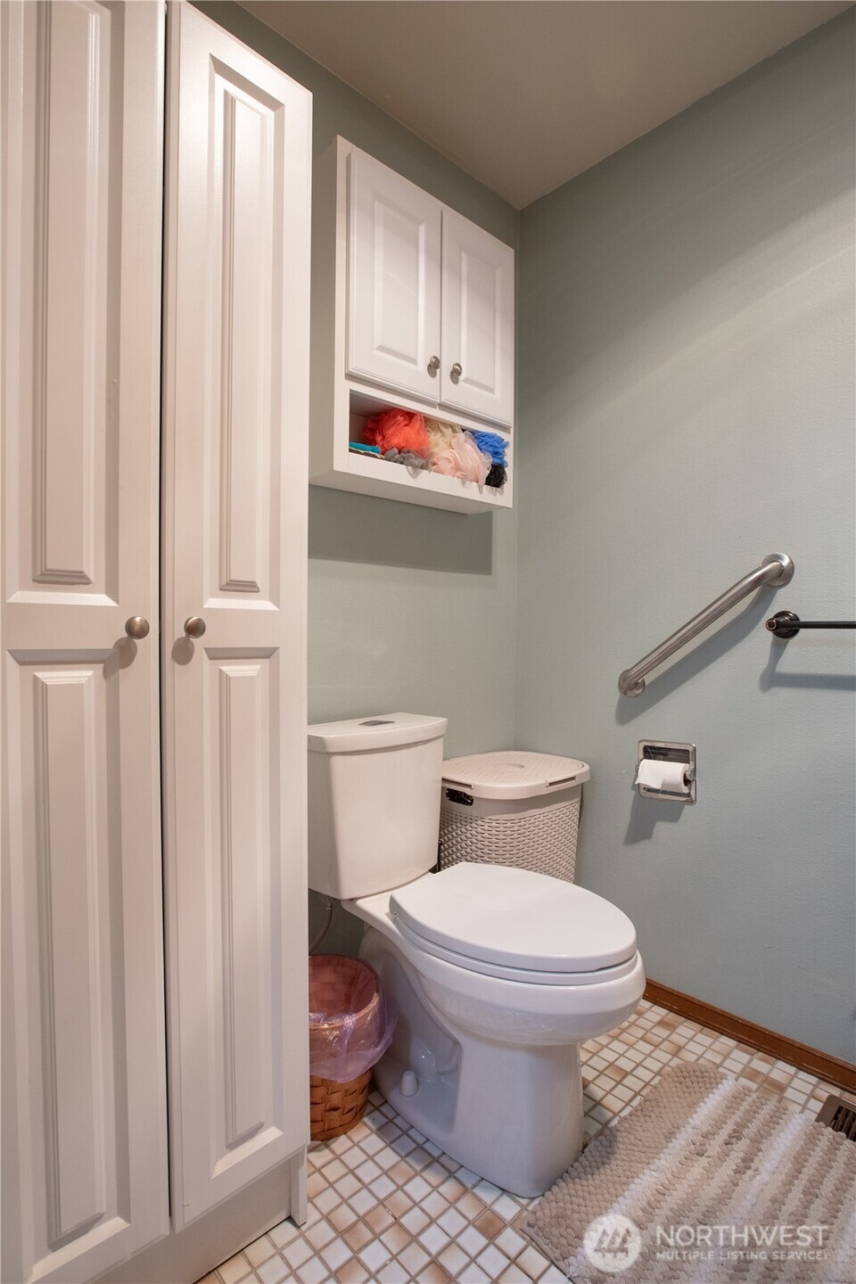 3932 Foxhall Drive Property Photo 19