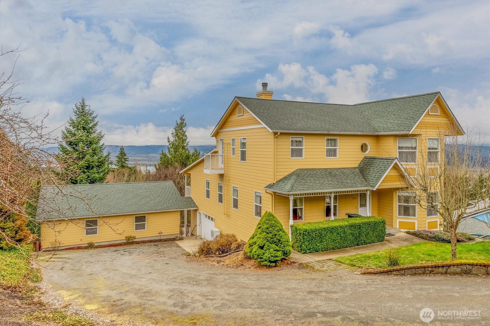 1045 Taylor Road Property Photo 1