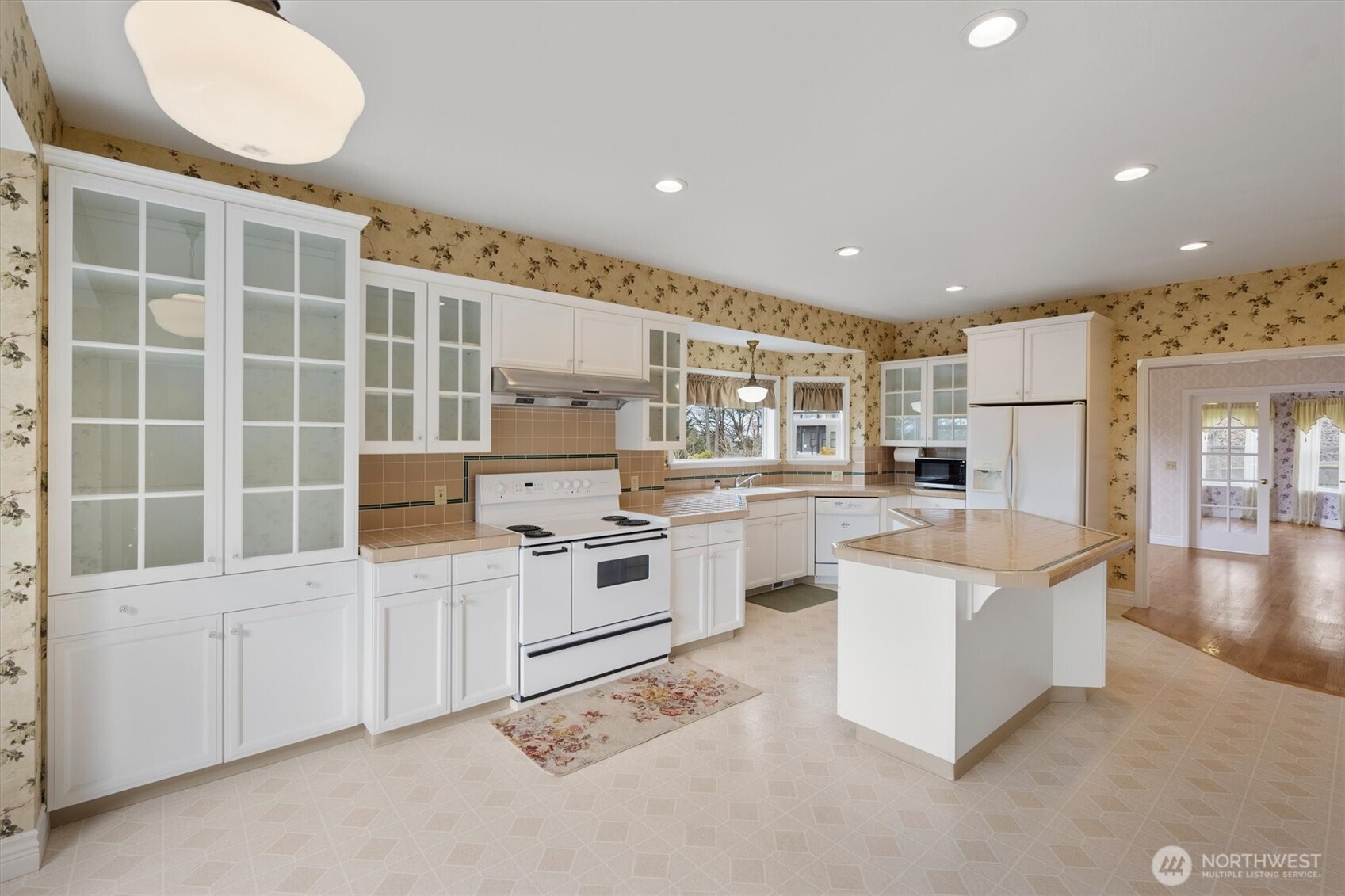 1045 Taylor Road Property Photo 15