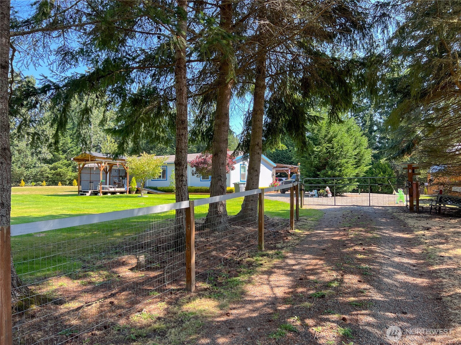 190 Hunt Road Property Photo 3