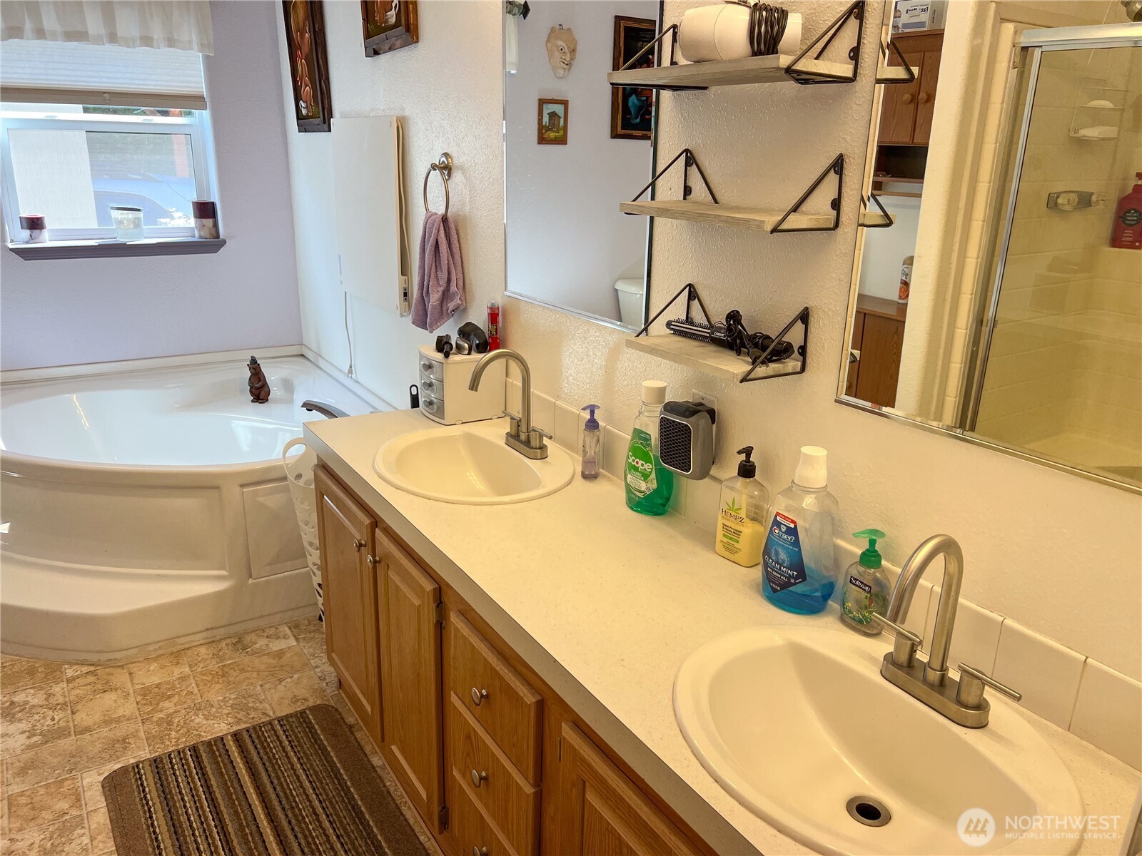 190 Hunt Road Property Photo 19