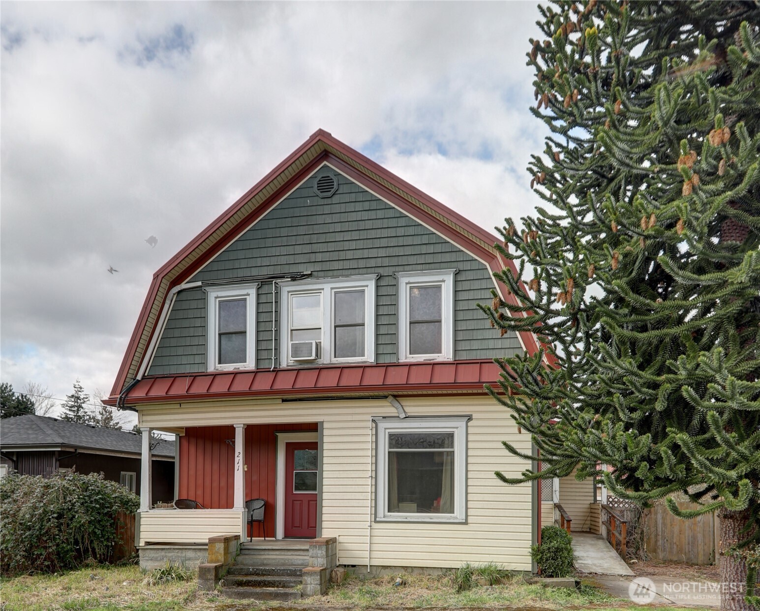 211 F Street Property Photo