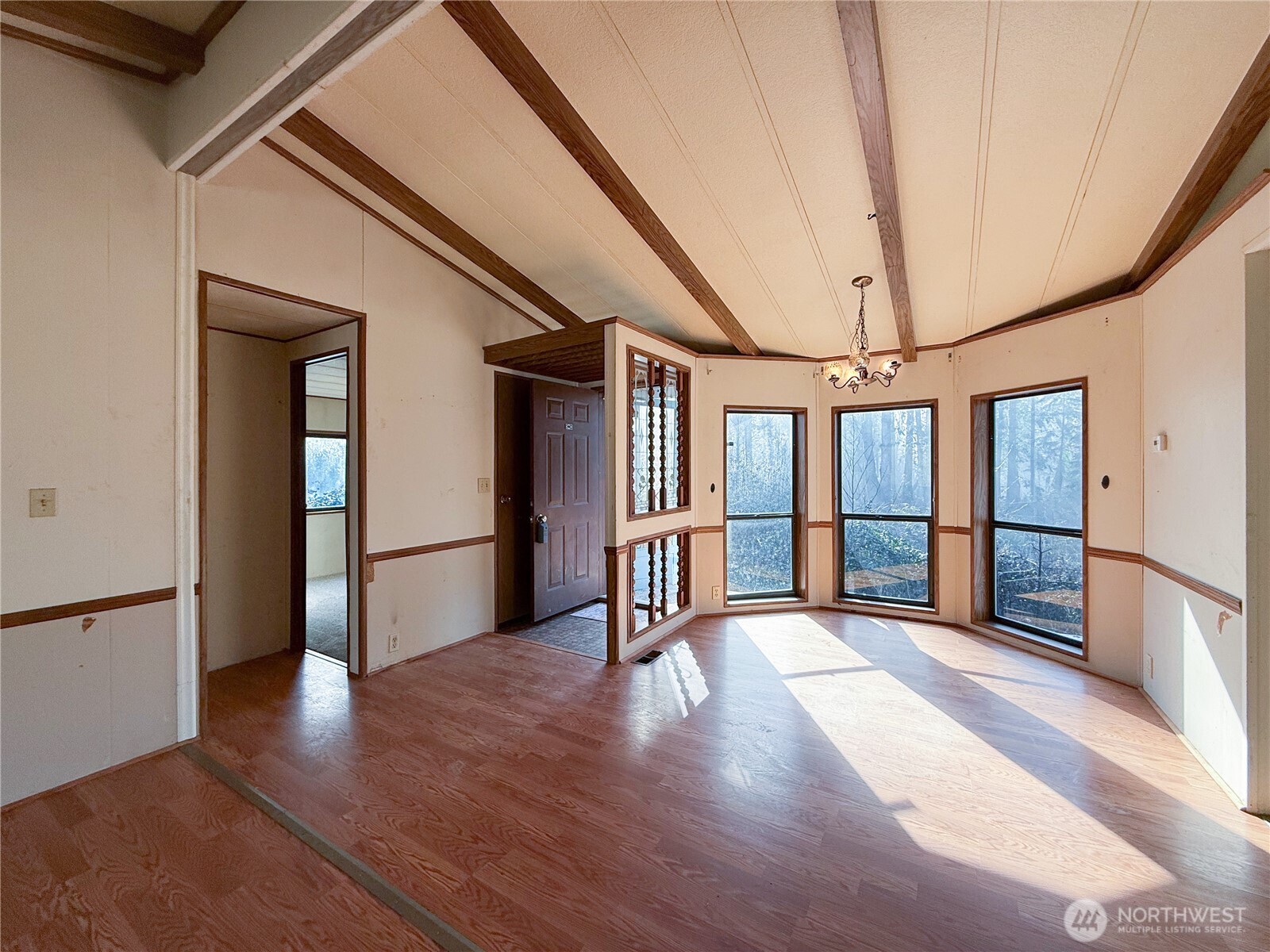 1645 Swordfern Lane Property Photo 7