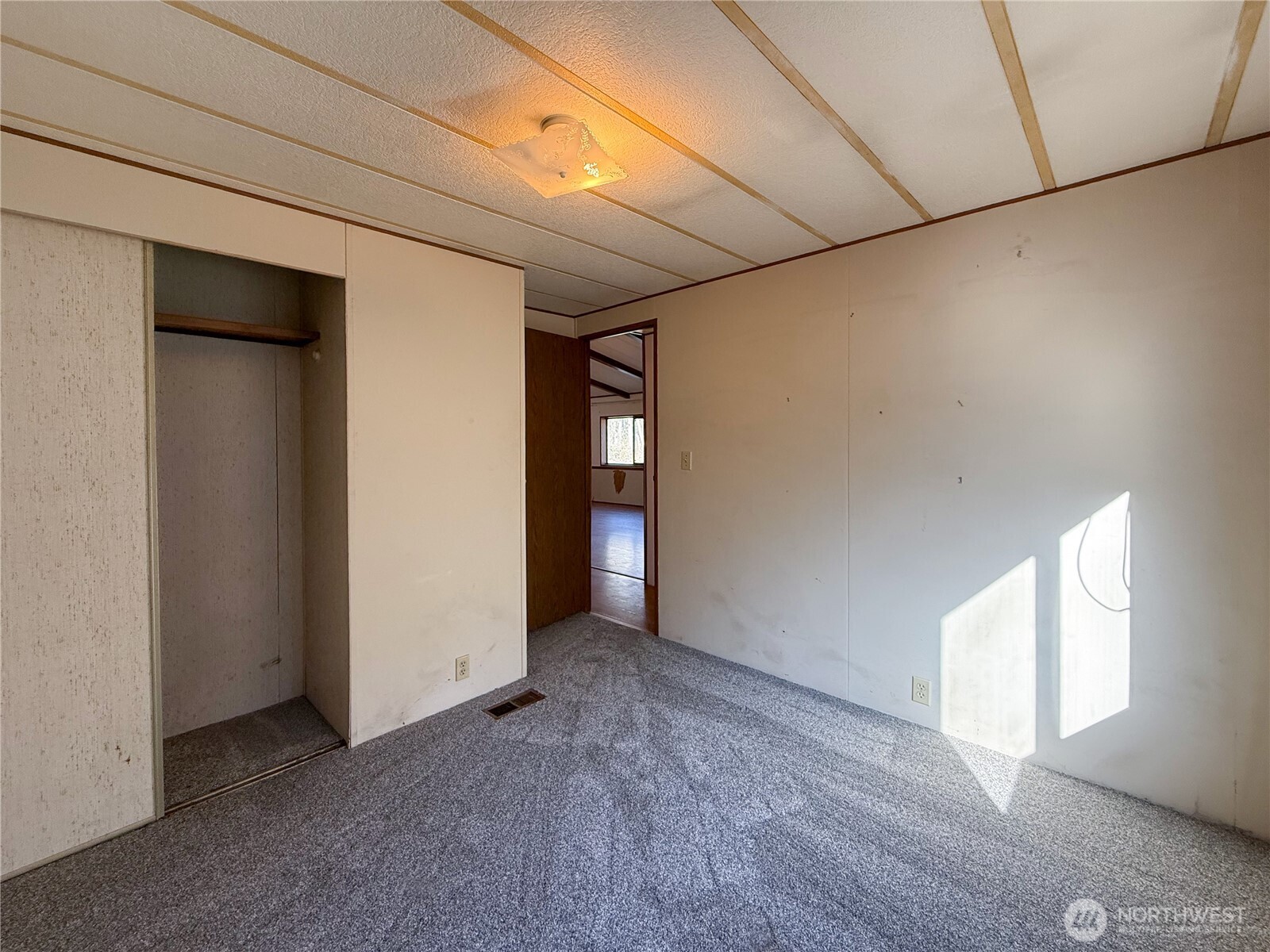 1645 Swordfern Lane Property Photo 15