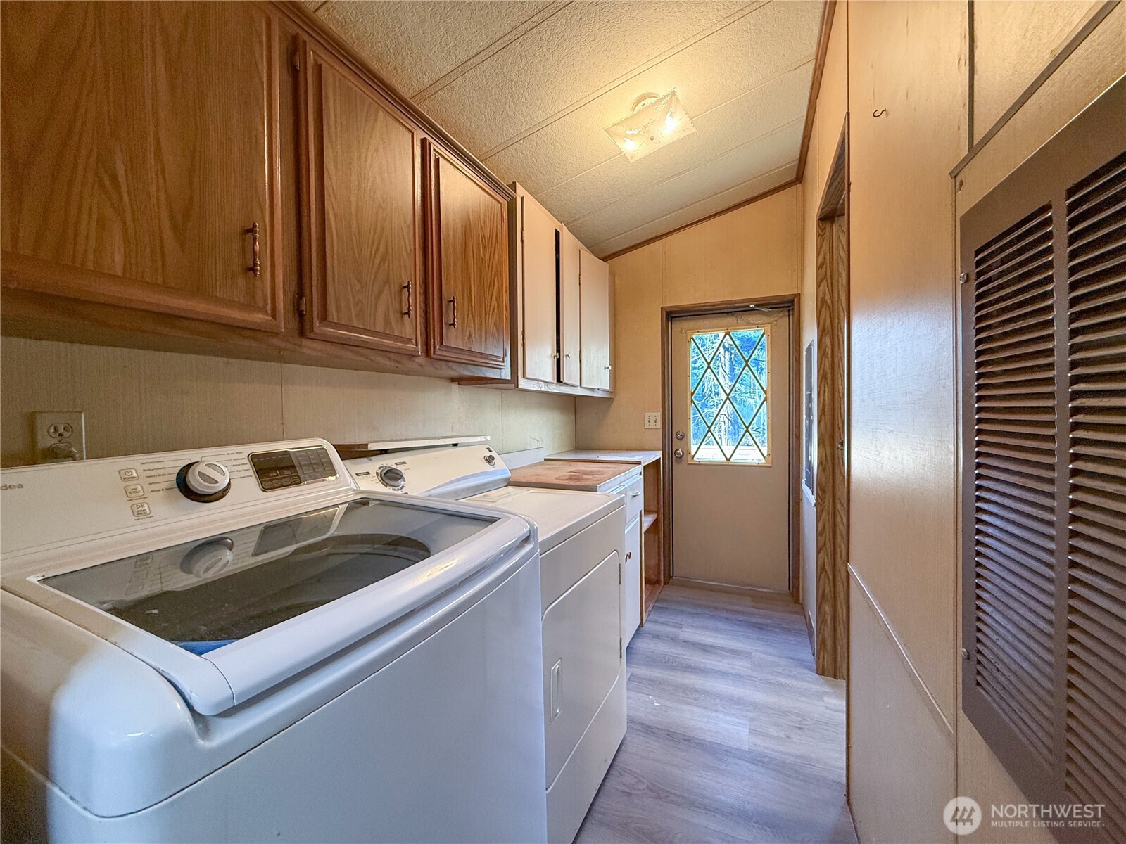 1645 Swordfern Lane Property Photo 18