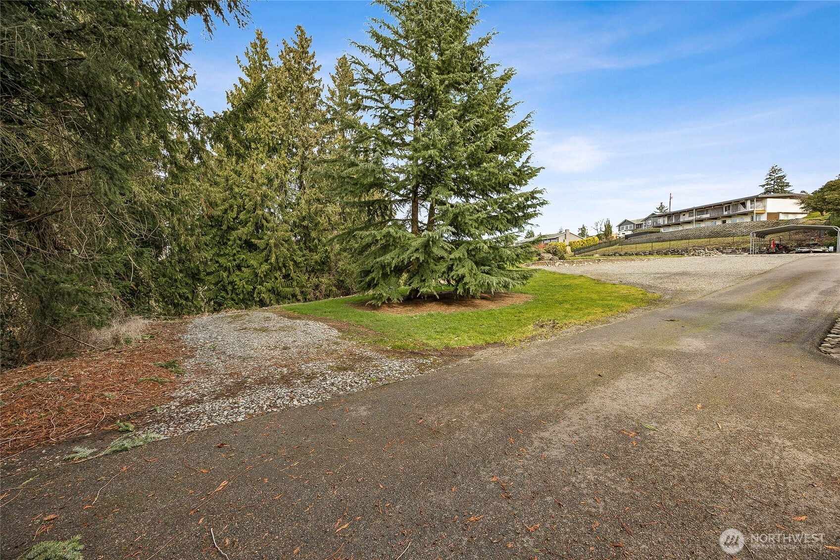 2137 3rd Street Property Photo 9