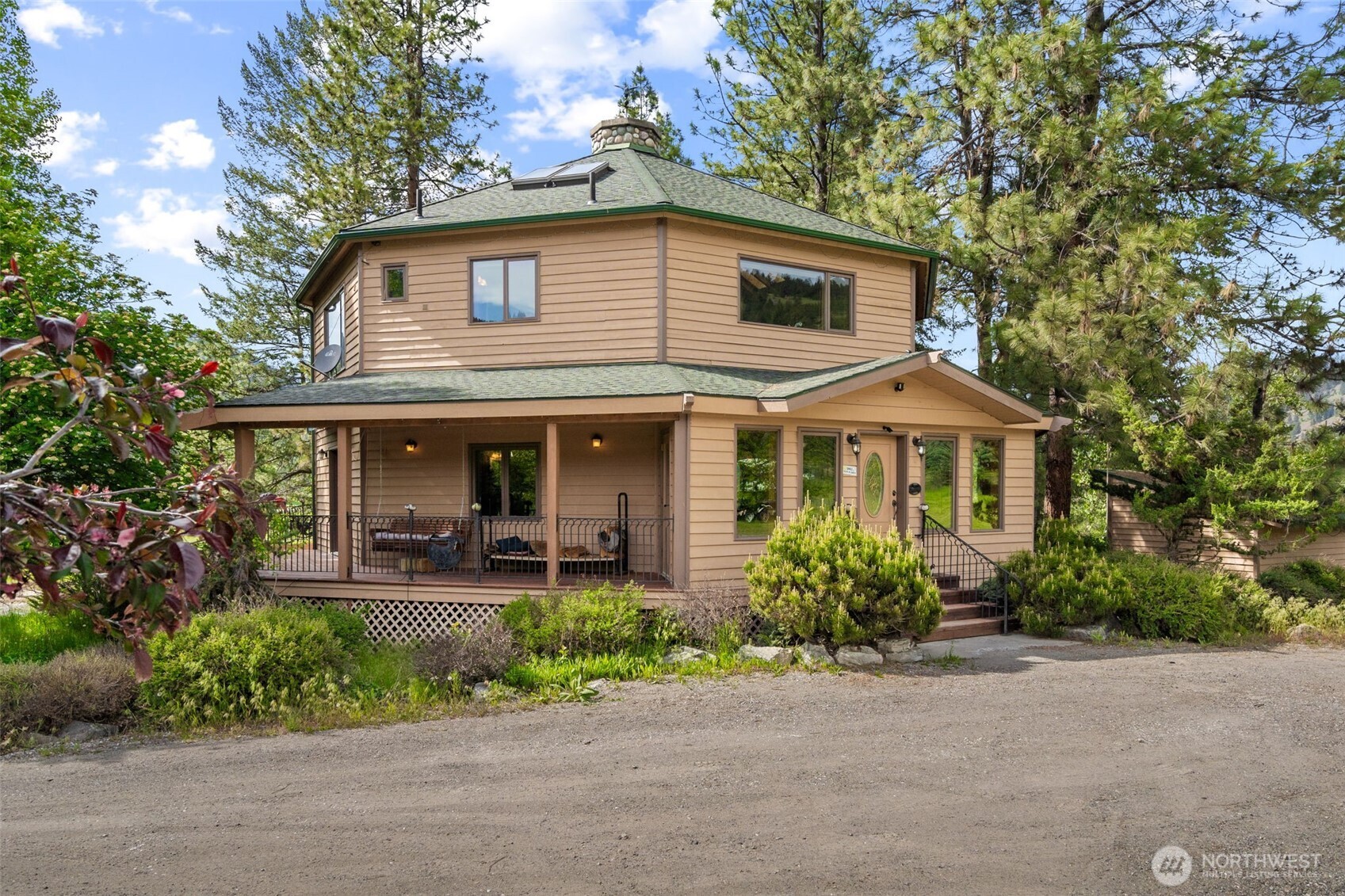 21 Louie Creek Drive Property Photo 2