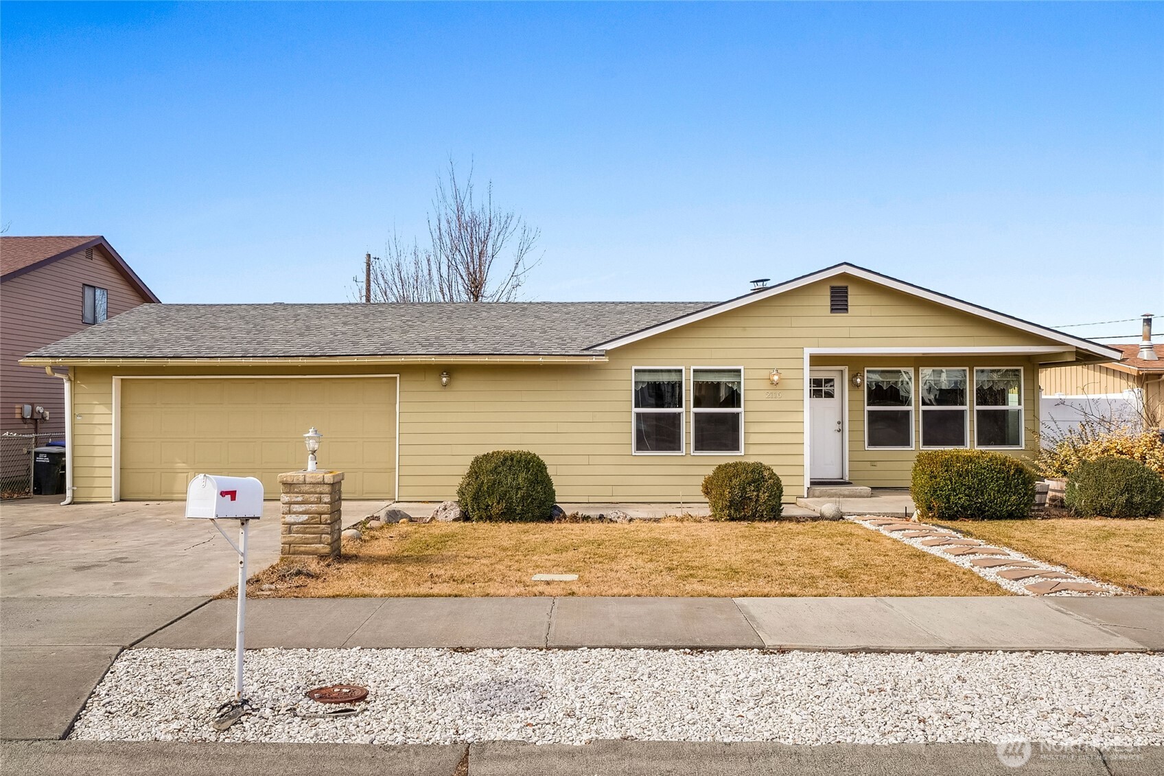 2116 S Belair Drive Property Photo