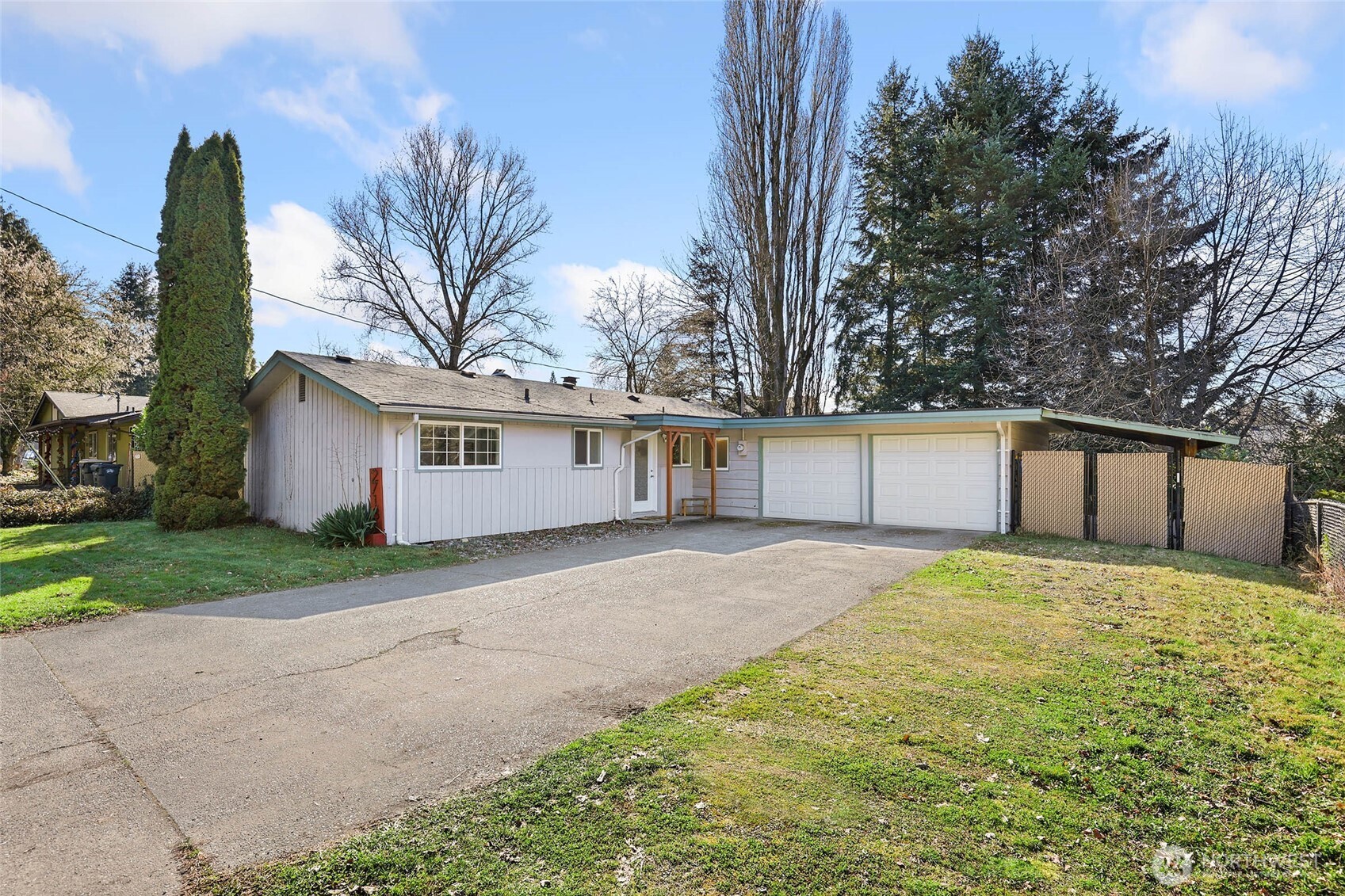 2713 College Street Property Photo
