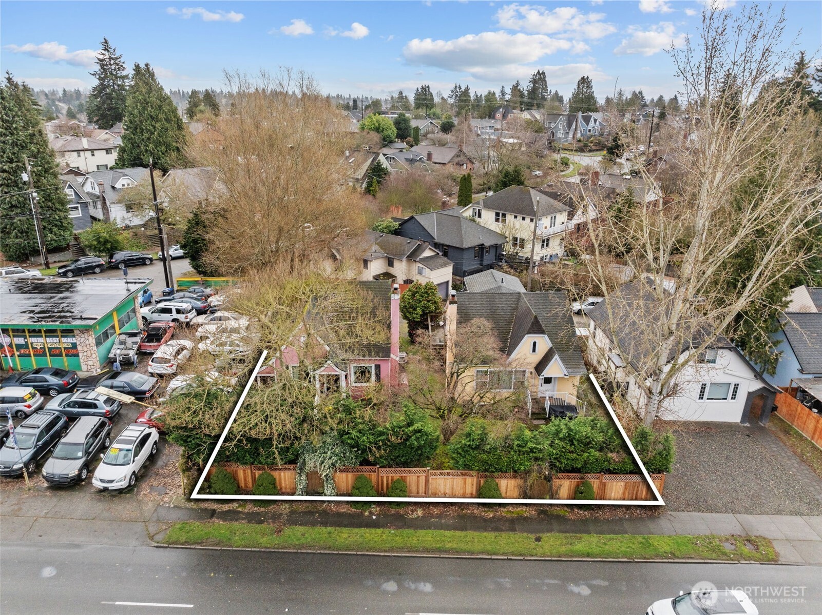 7842 Lake City Way Property Photo 4