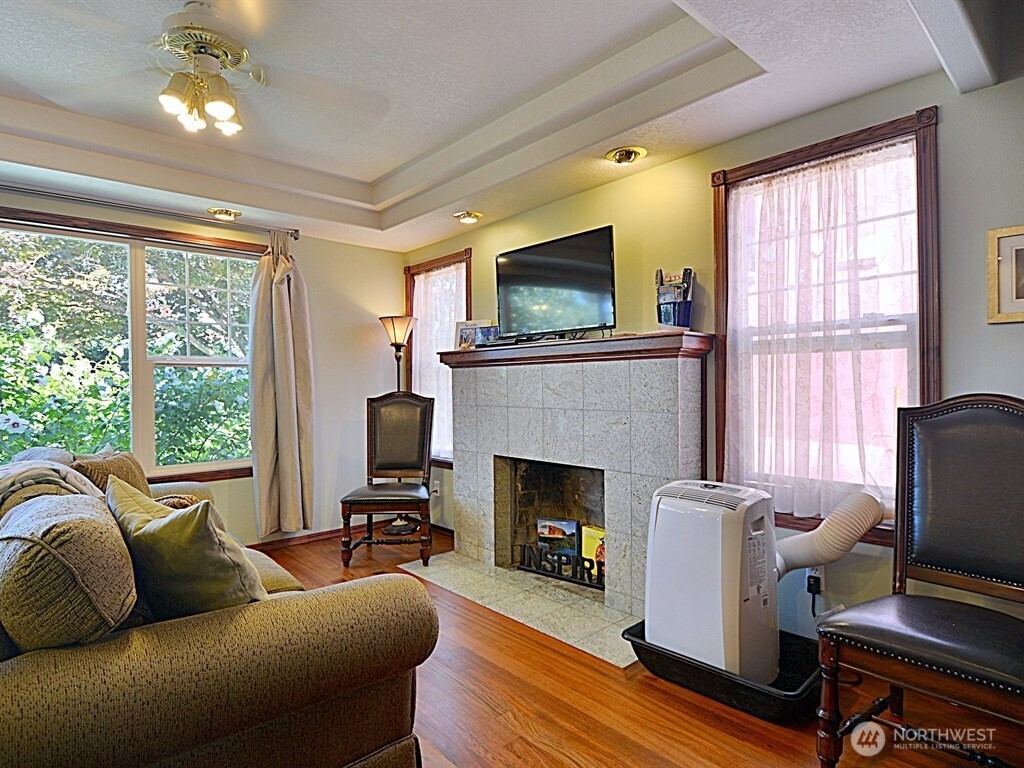 7842 Lake City Way Property Photo 14