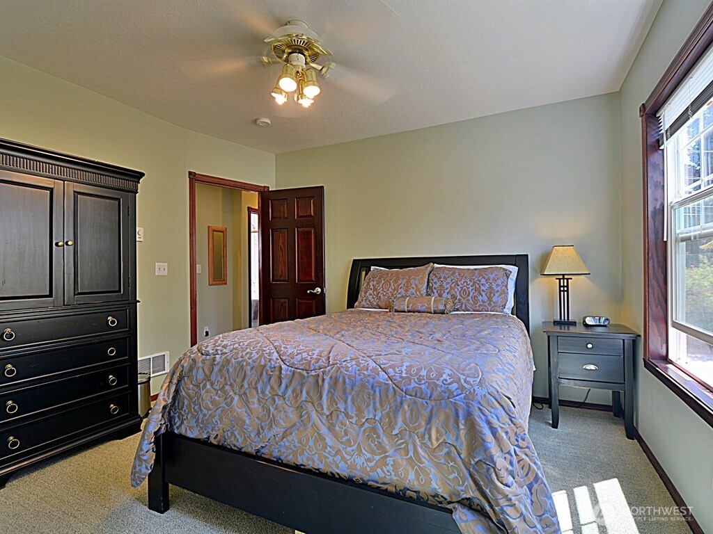 7842 Lake City Way Property Photo 21