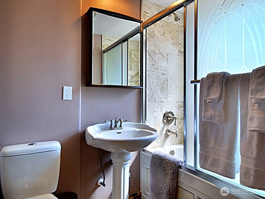7842 Lake City Way Property Photo 23