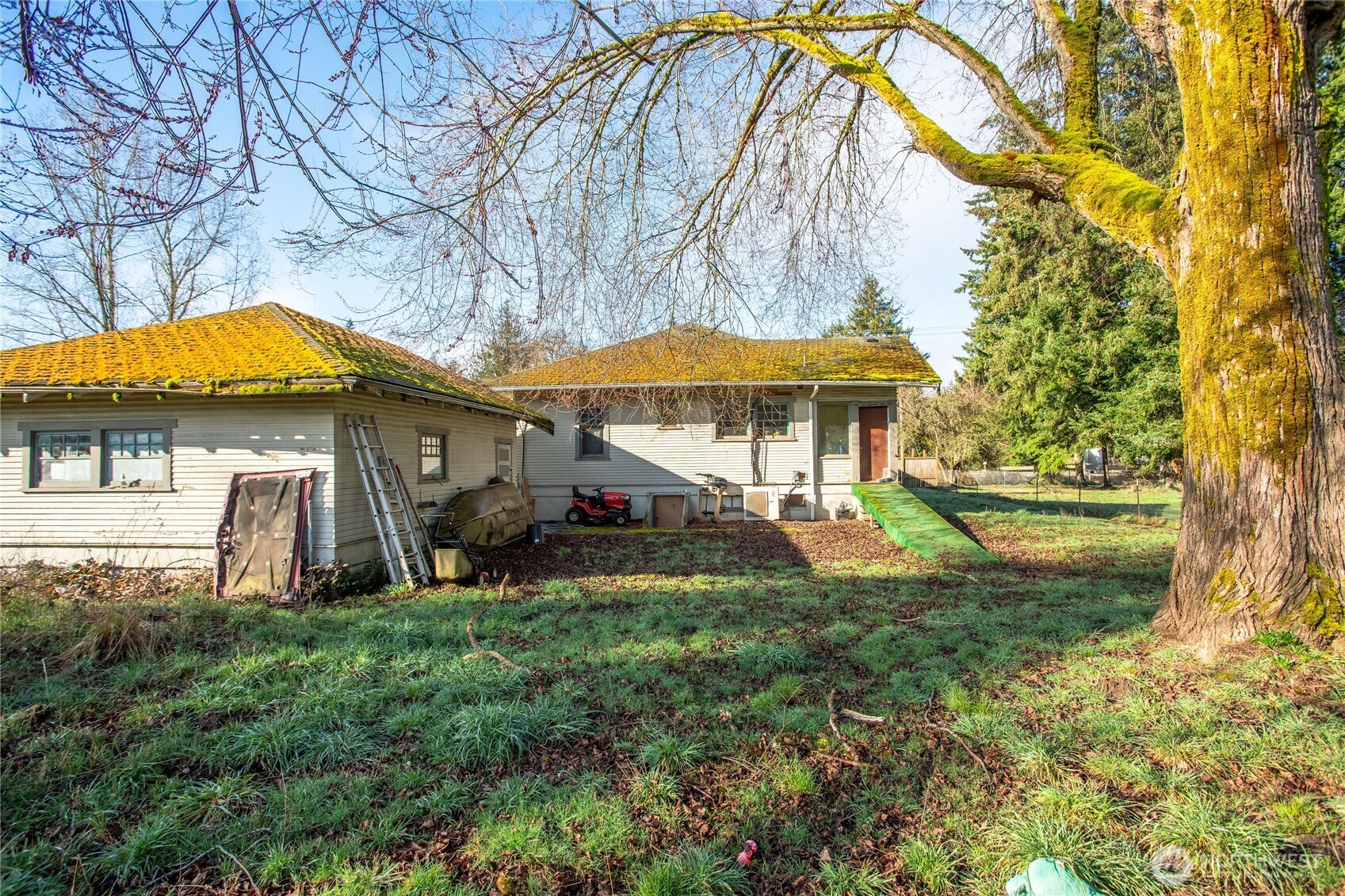 2910 Harrison Avenue Property Photo 4