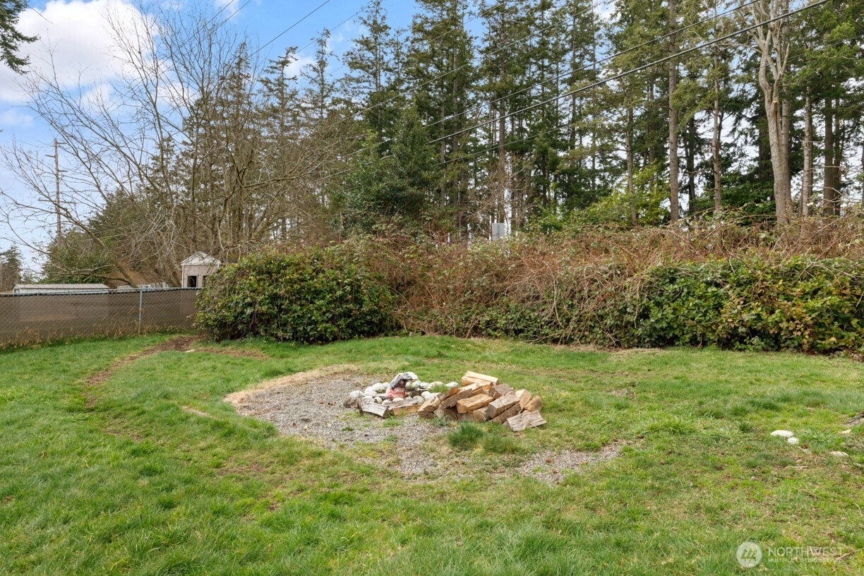 782 Nw Hyak Drive Property Photo 24