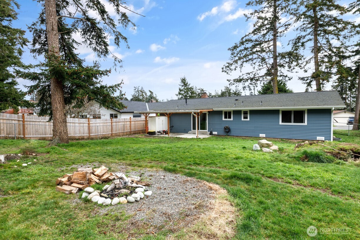 782 Nw Hyak Drive Property Photo 26