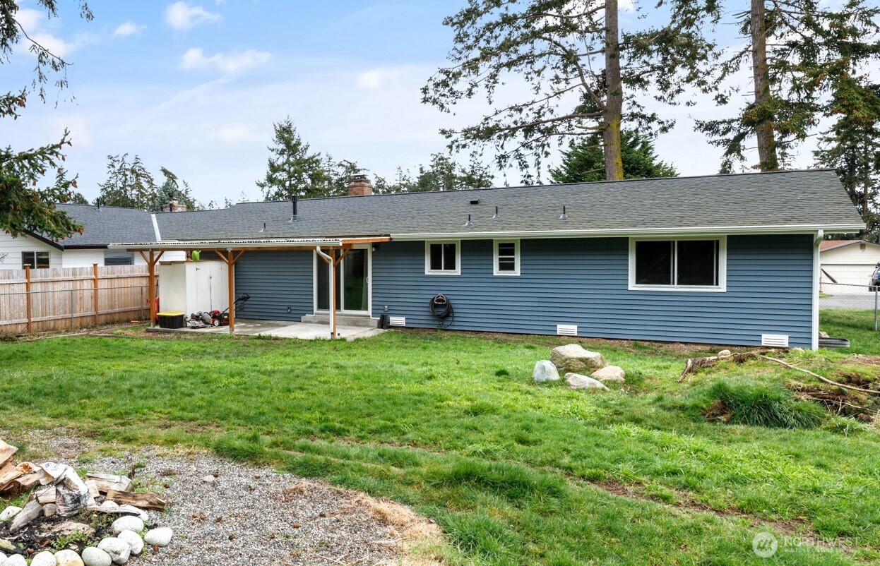 782 Nw Hyak Drive Property Photo 27
